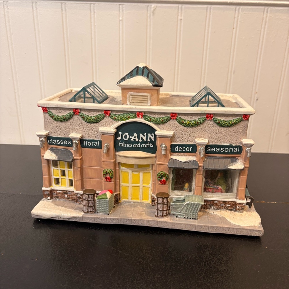 Jo-Ann Fabrics and Crafts Stores 2010 Storefront Holiday Ceramic House RARE HTF